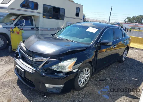 2015 Nissan Altima 2.5 S z USA, uszkodzony, nr VIN 1N4AL3AP4FC283895